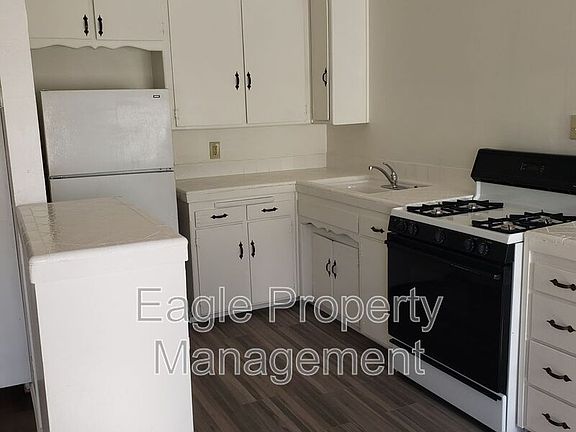 4th image of 2743 2nd Ave APT 6