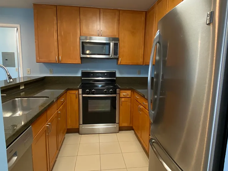 300 Murchison Dr #300 — Photo 7