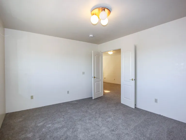 3249 N Hedgewood Dr — Photo 14