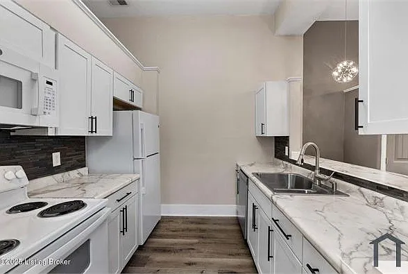 408 Dr W J Hodge St #J — Photo 12