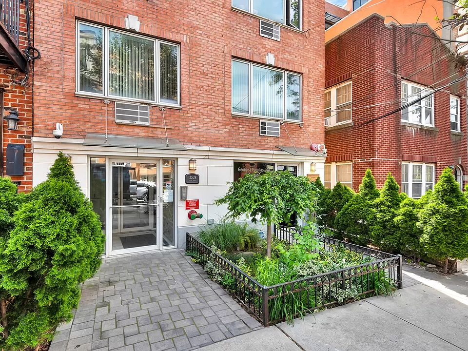 1st image of 2328 30th Dr APT 2F