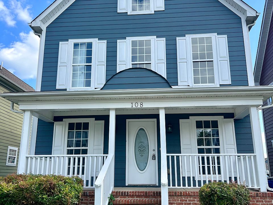 1st image of 108 Saint Charles Pl