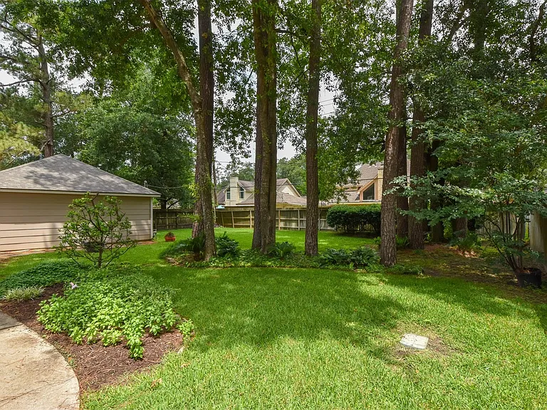 11914 Normont Dr — Photo 28