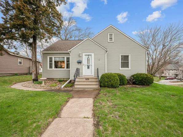 925 12th Ave, Moline, IL 61265