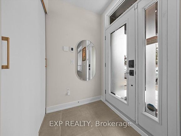 4th image of 185 Deschamps Ave