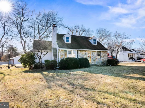 200 Maple Ave, Collegeville, PA 19426