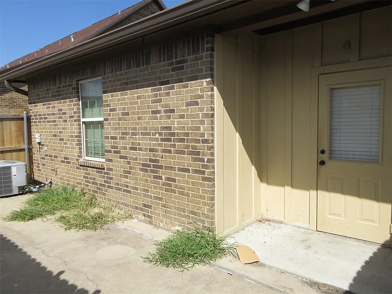 2907 Old Ironsides Dr — Photo 18