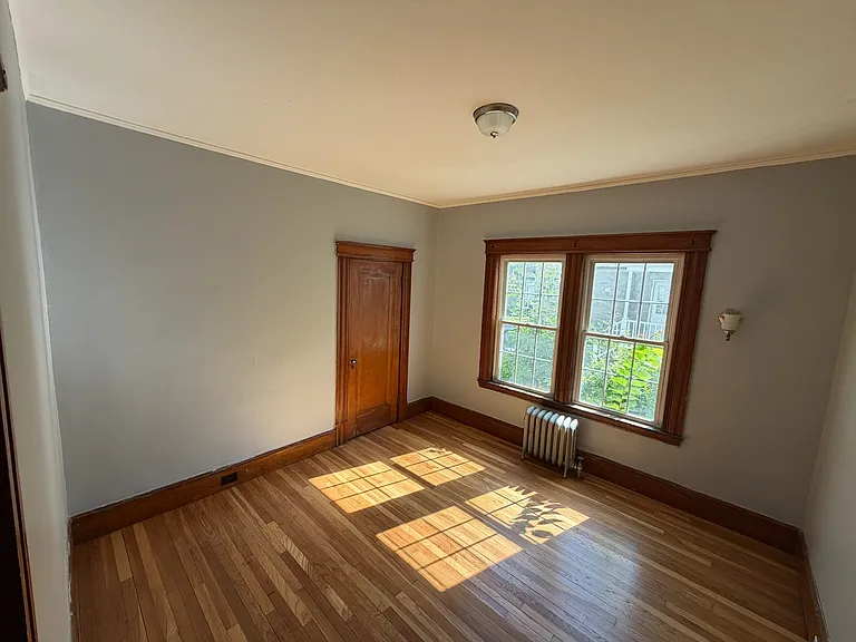 126 Kinsley St #A — Photo 8