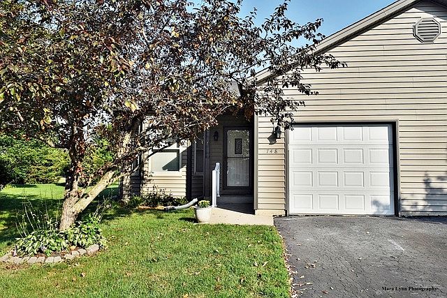 1st image of 748 Harmony Ct