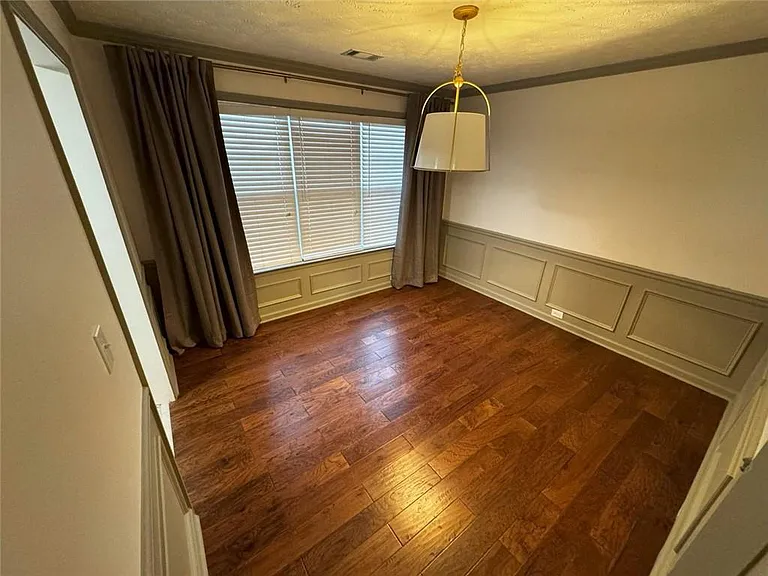 1425 Overland Xing — Photo 10