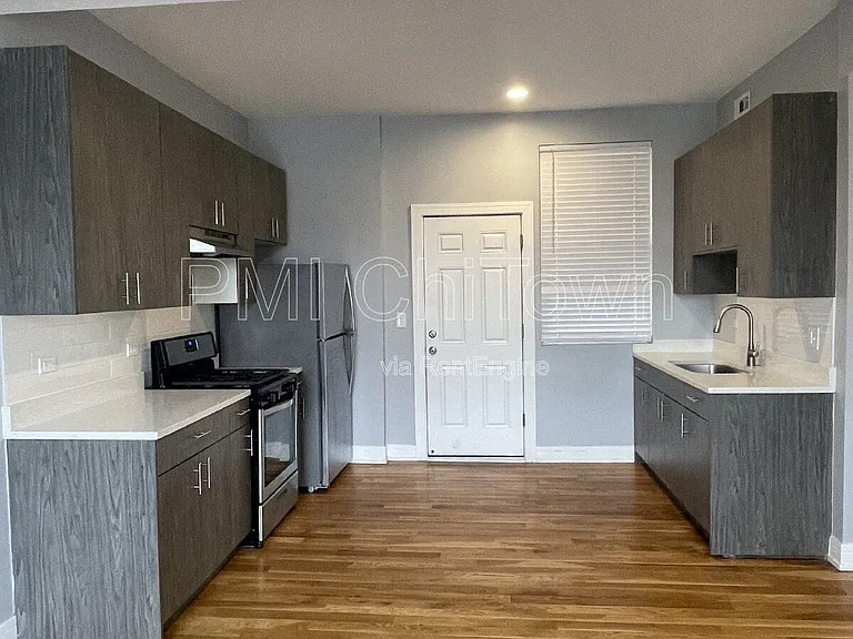 4957 S Calumet Ave #2 — Photo 1