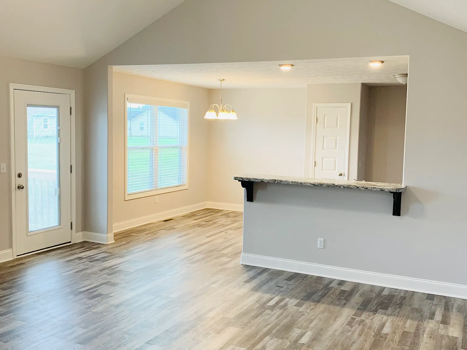 4 bed, 1500 sqft, $1,795 — Photo 3