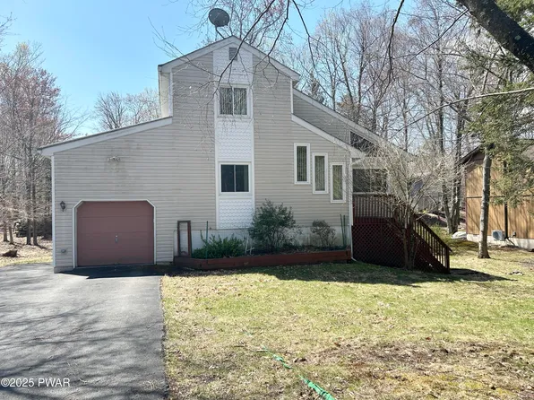 1050 Green Valley Cir, Lake Ariel, PA 18436