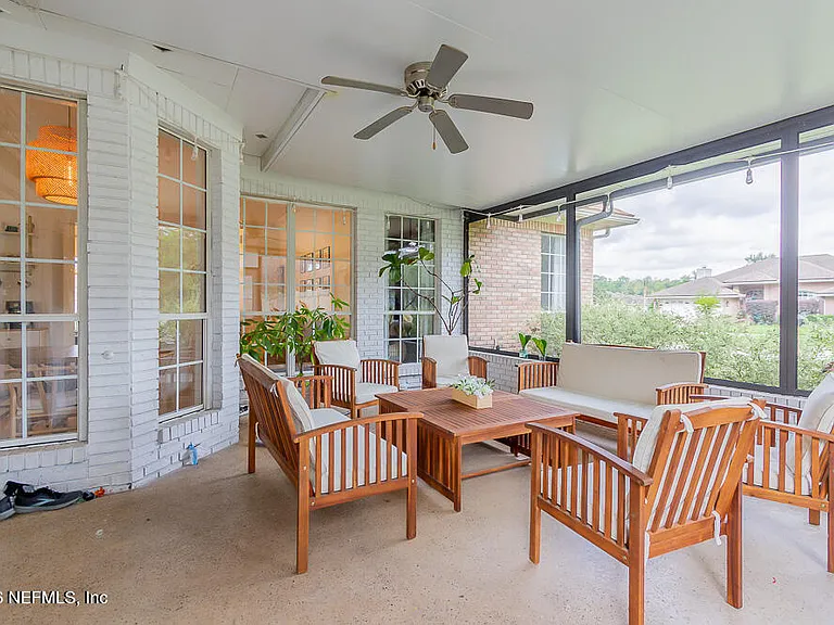 1905 Harbor Island Dr — Photo 36