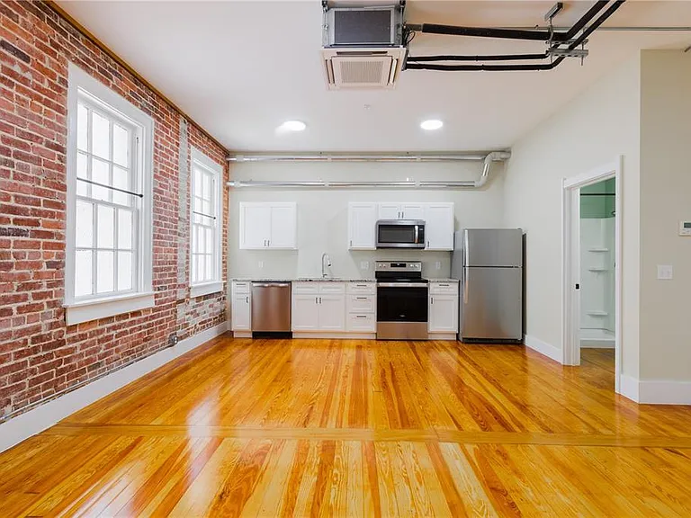 306 W Wisconsin Ave #302 — Photo 4