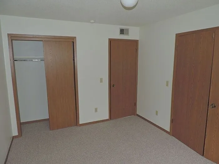 2620 Westwinds Dr #10 — Photo 10