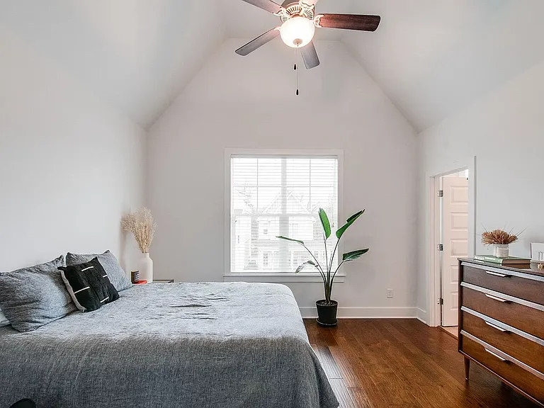 749 Cottage Park Dr — Photo 21
