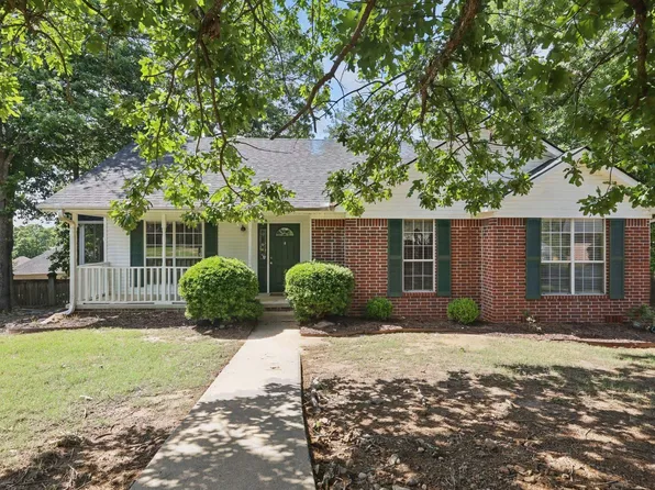 19 Golden Oaks Cv, Maumelle, AR 72113