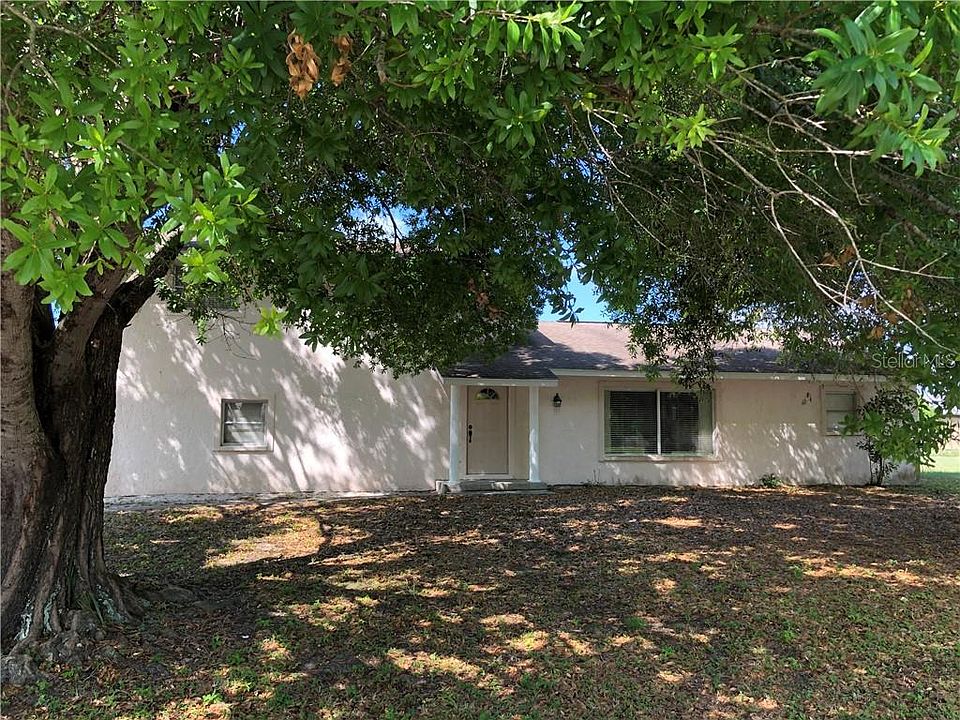 1st image of 700 Sidney Ter