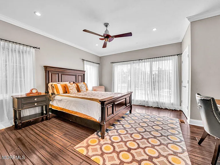 2 Hop Brook Ln — Photo 34
