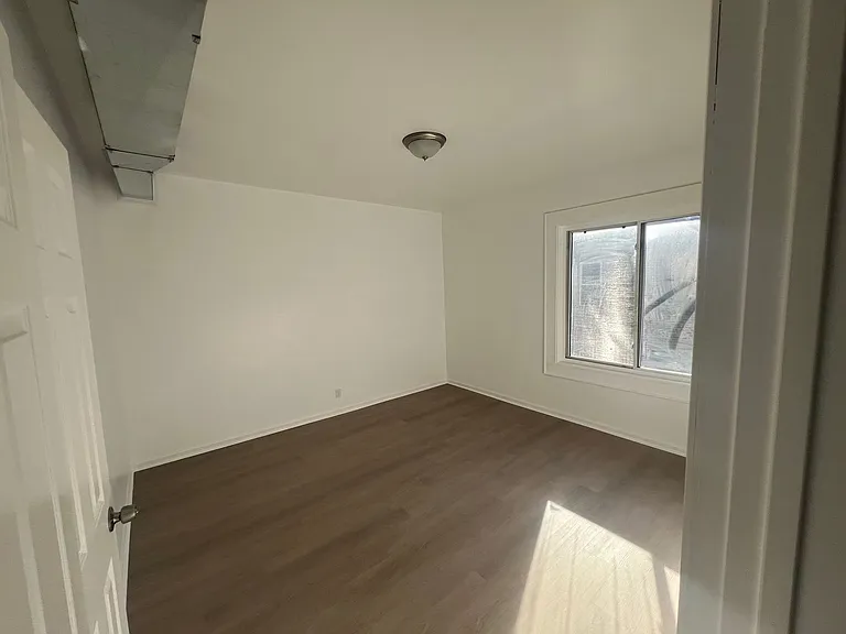 8445 S Ingleside Ave — Photo 17
