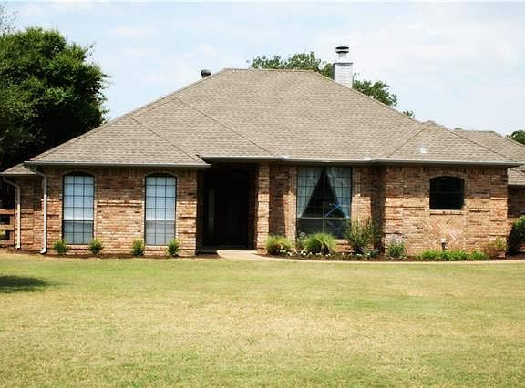 3rd image of 200 Deer Park Ct