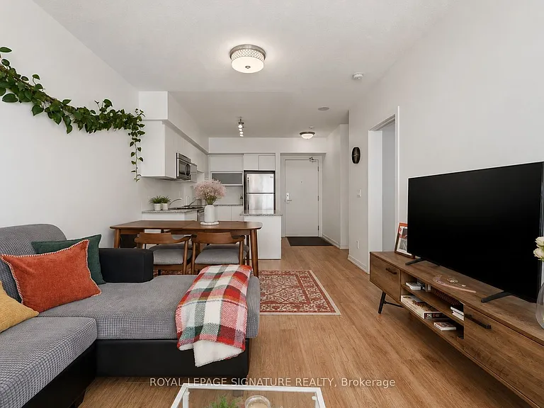 59 E Liberty St #905 — Photo 10