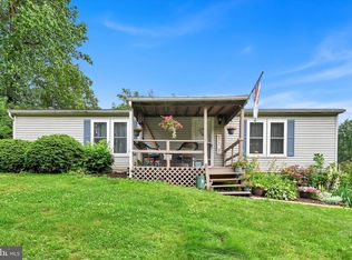 18 Marlin Dr, Stevens, PA 17578
