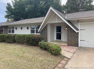 904 S 31st St, Broken Arrow, OK 74014