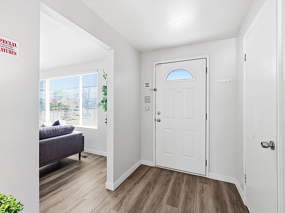2nd image of 215 Carol Way