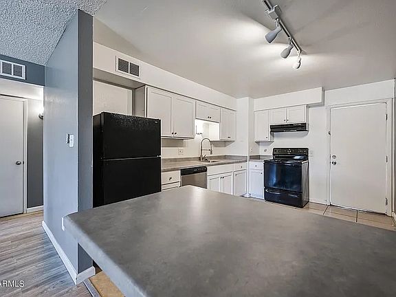 5th image of 1912 W Hayward Ave #11