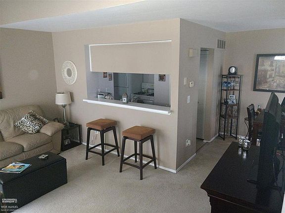4th image of 35203 Taffy Dr #1