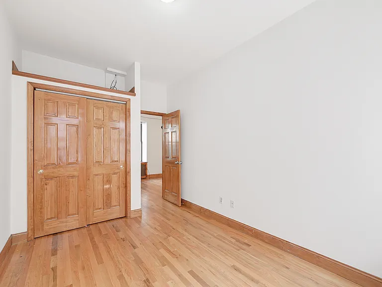 312 W 48th St #3 — Photo 7