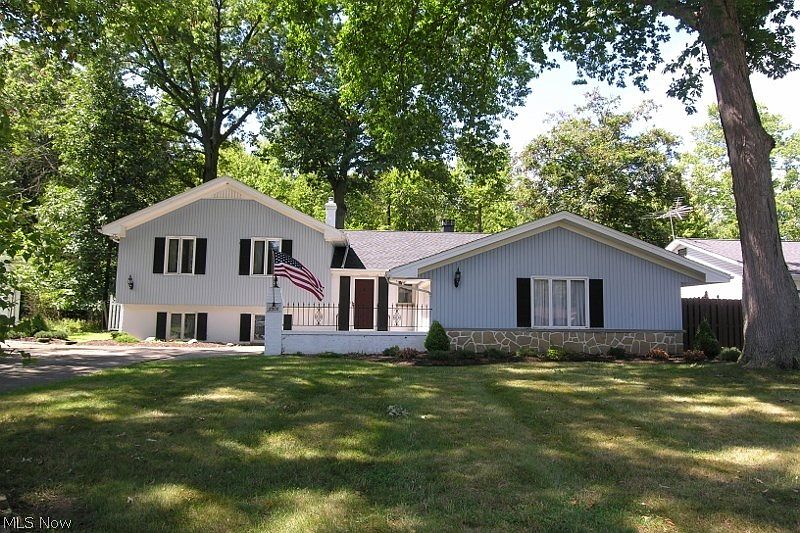 1st image of 8308 Oxford Dr