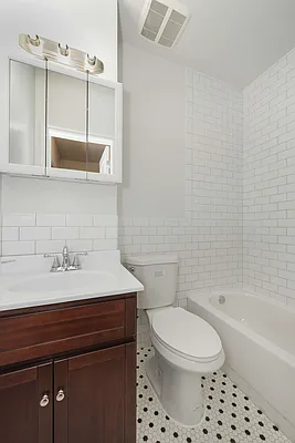 Rented by Bold New York | media 25