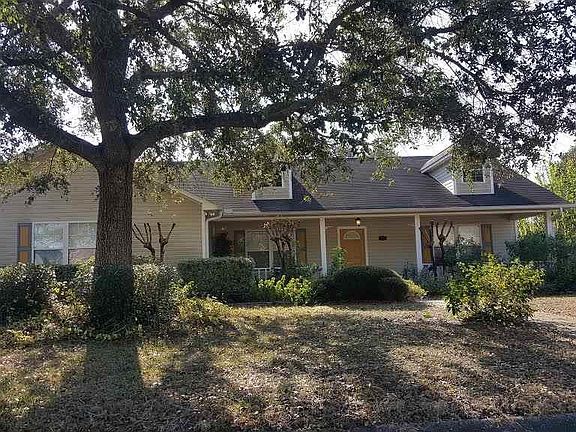 3rd image of 2305 Windstone Dr