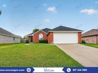 342 Leisure Ln, Waxahachie, TX 75165