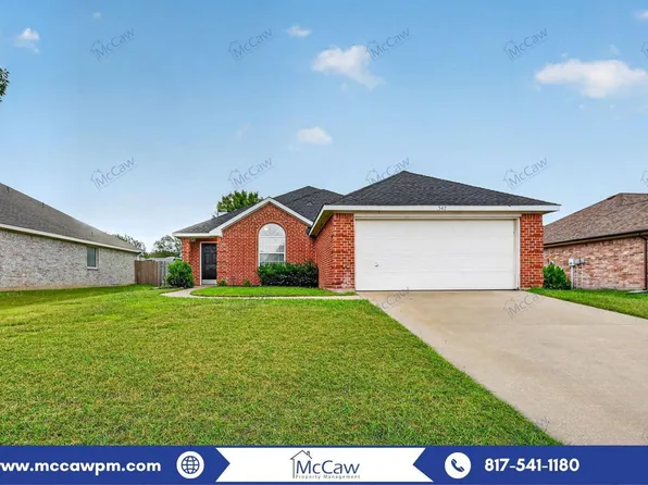 342 Leisure Ln, Waxahachie, TX 75165