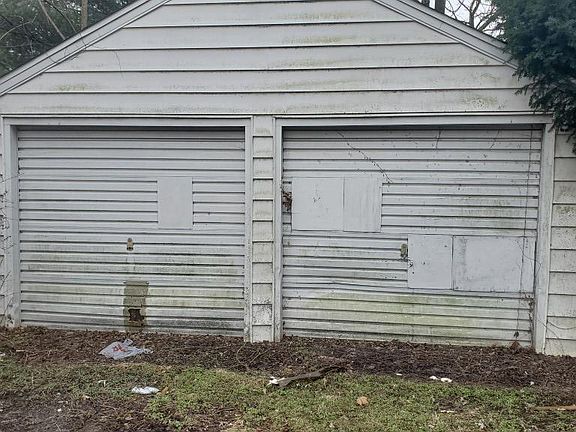 5th image of 627 N Johnson St