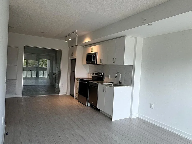 4010 Eglinton Ave W #327 — Photo 13