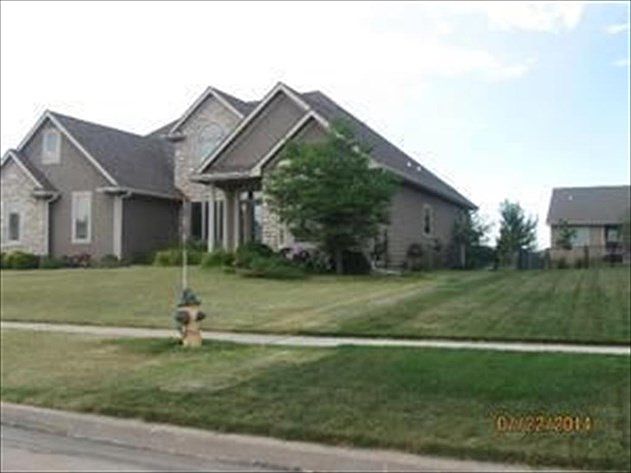 2nd image of 1124 NE 31st St