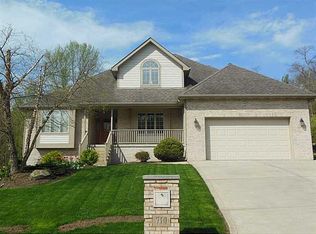 710 Rosewood Dr, Pittsburgh, PA 15239