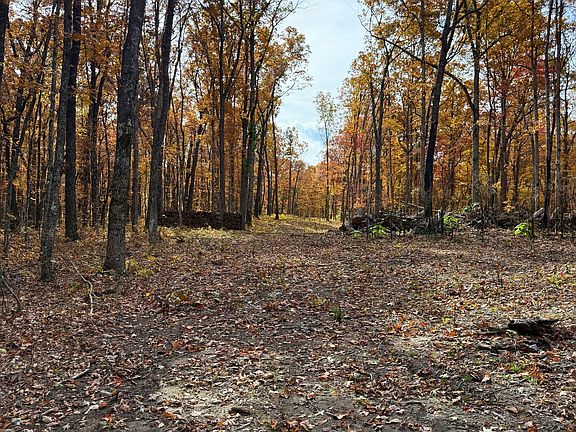 5th image of 540 Cumberland Cove Rd