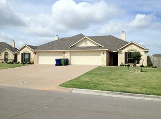 612 Park Ln, Hewitt, TX 76643