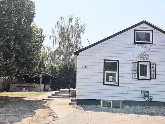 2nd image of 1312 Hains Ave