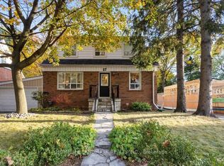 27 Craigmore Cres, Toronto, ON M2N 2Y2