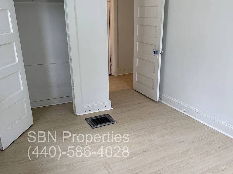 2067 W 101st St #2 — Photo 9