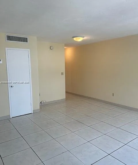 2899 Collins Ave #702 — Photo 24
