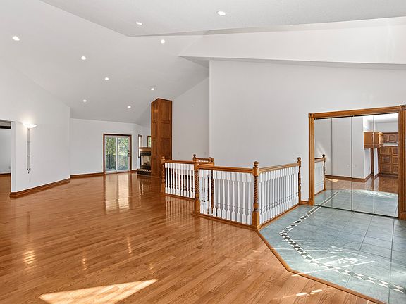 4th image of 6775 Dakota Dr