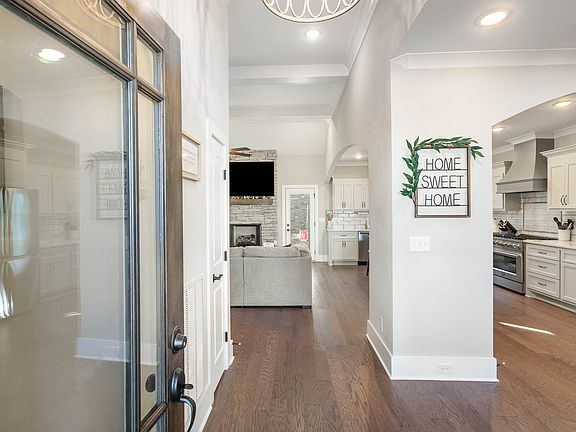 2nd image of 1804 Belclare Cir